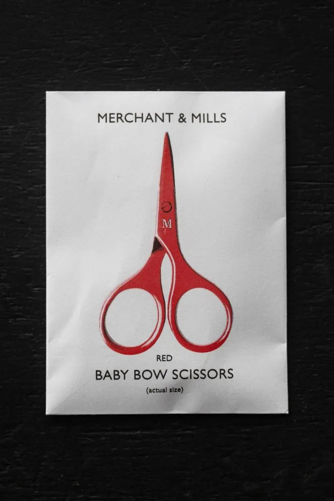 MERCHANT & MILLS RED BABY BOW SCISSORS