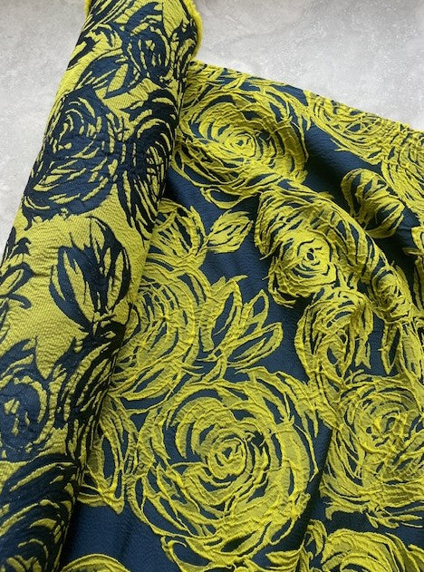 NEON ROSE (4.8m Length)