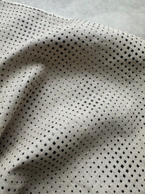 MONTREUIL 100% LINEN WITH RAISED SYMMETRICAL DESIGN (2.7m Length)