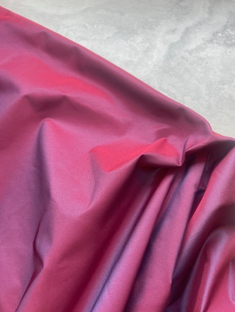 ITALIAN SILK BLEND TAFFETA - BOYSENBERRY