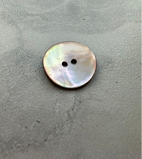 FLAT SHELL BUTTON CHOCOLATE