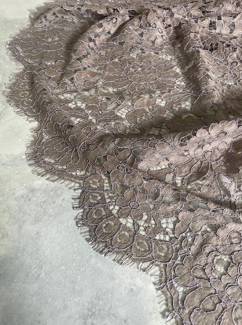 CLAUDETTE FRENCH CORDED LACE WITH SCALLOPED EDGING (4m Length)