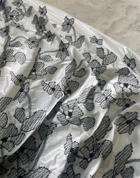 FLEUR NOIR COTTON EMBROIDERY ON SATIN BASE (3.3m Length)