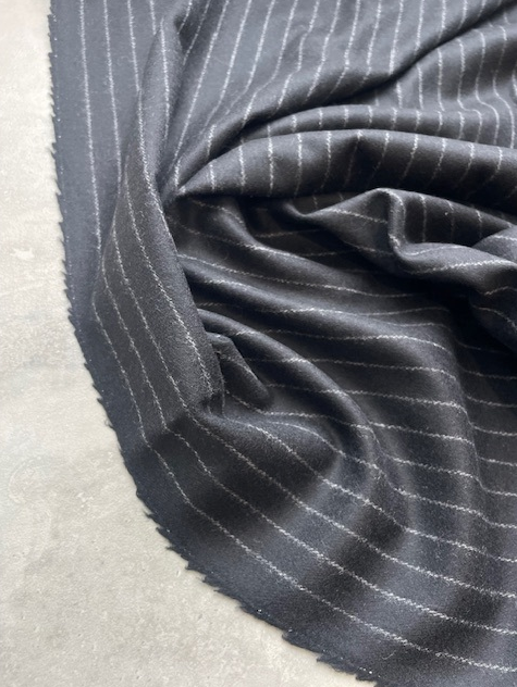 ITALIAN PINSTRIPE WOOL/VISCOSE BLEND SUITING (2.8m Length)