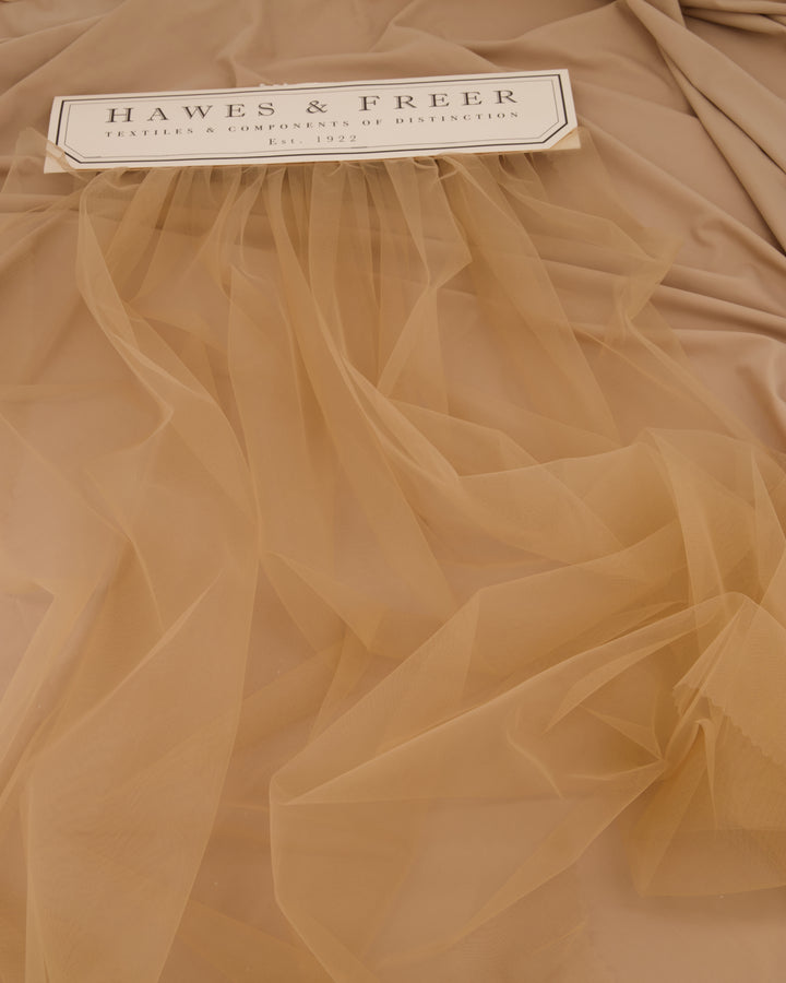 INVISIBLE TULLE