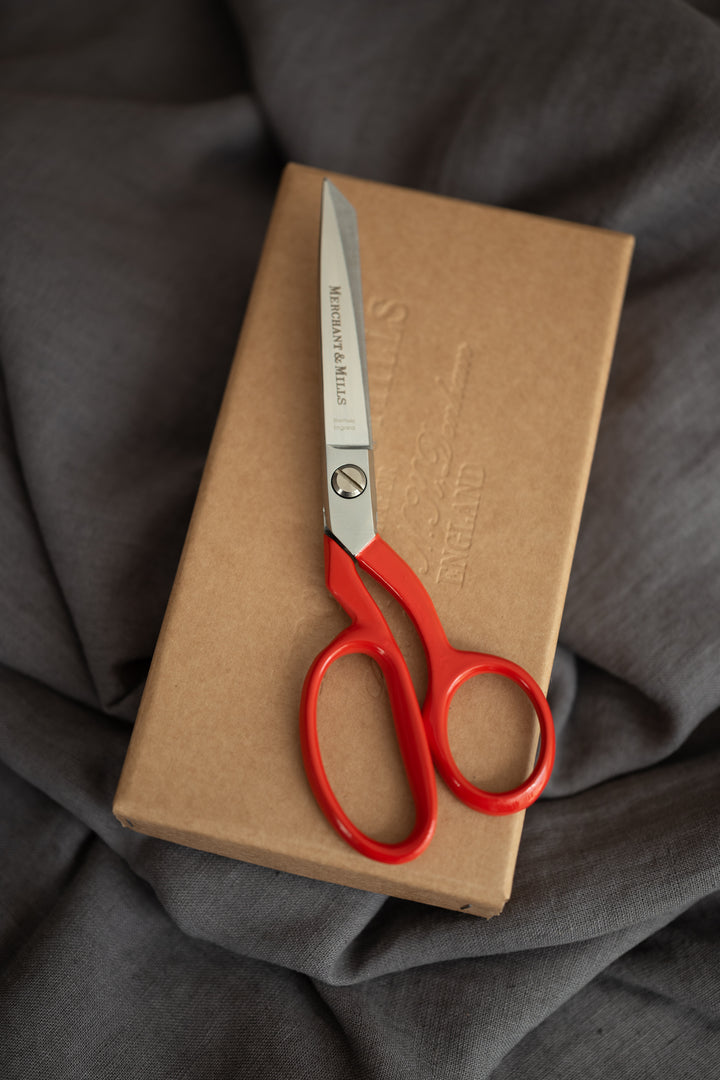 MERCHANT & MILLS REDS EXTRA SHARP 8" SHEARS