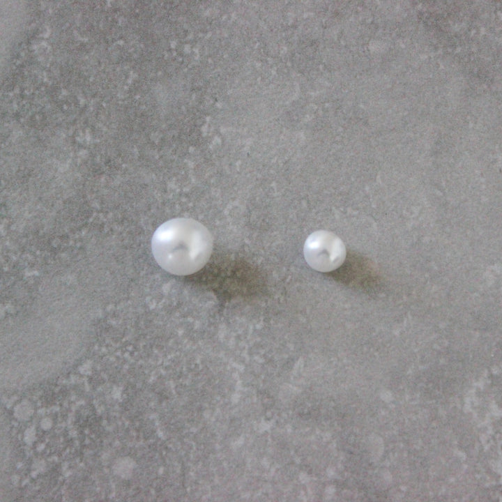 PEARL BUTTON